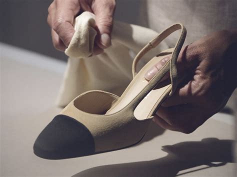 scarpa bicolore chanel|Chanel: le slingback bicolore sono le scarpe più .